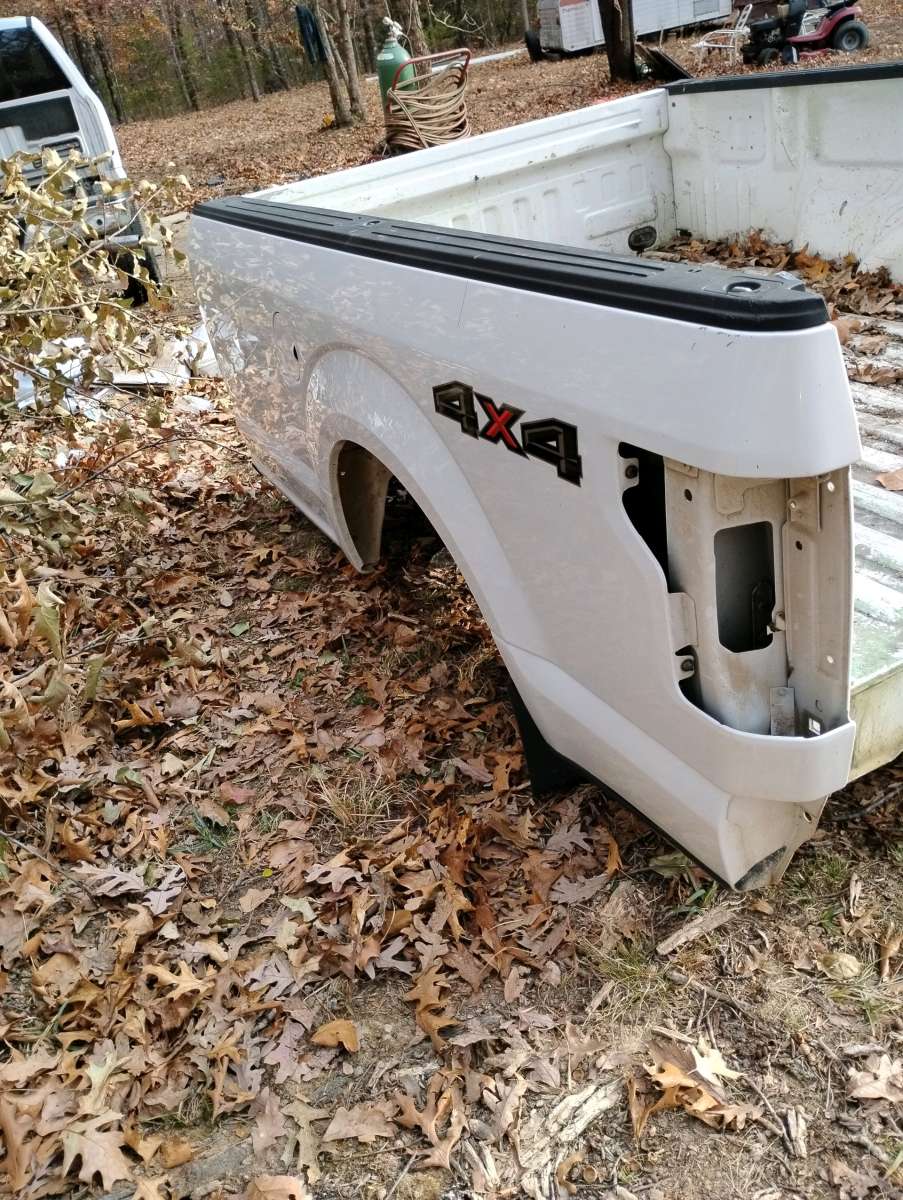 2015 2016 2017 2018 2019 2020 Ford f150 8 ft bed box white