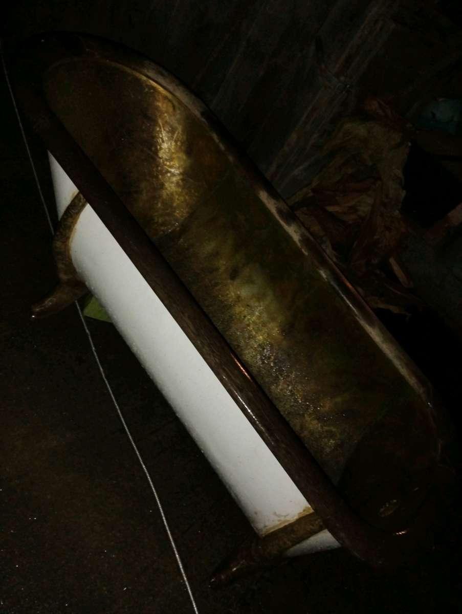 circa 1895 Bathtub