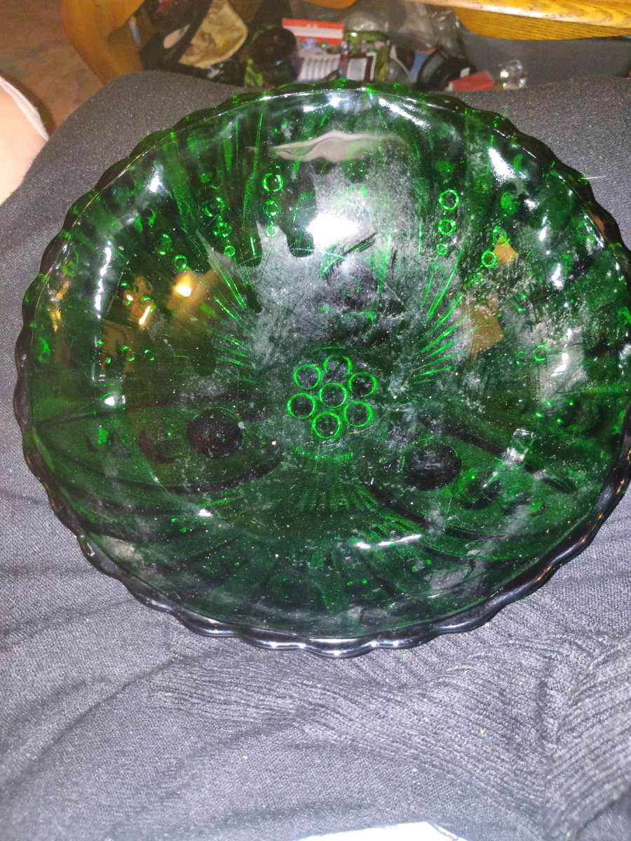 Anchor Hocking Forrest Green Burple Bowl 9 Depression glass