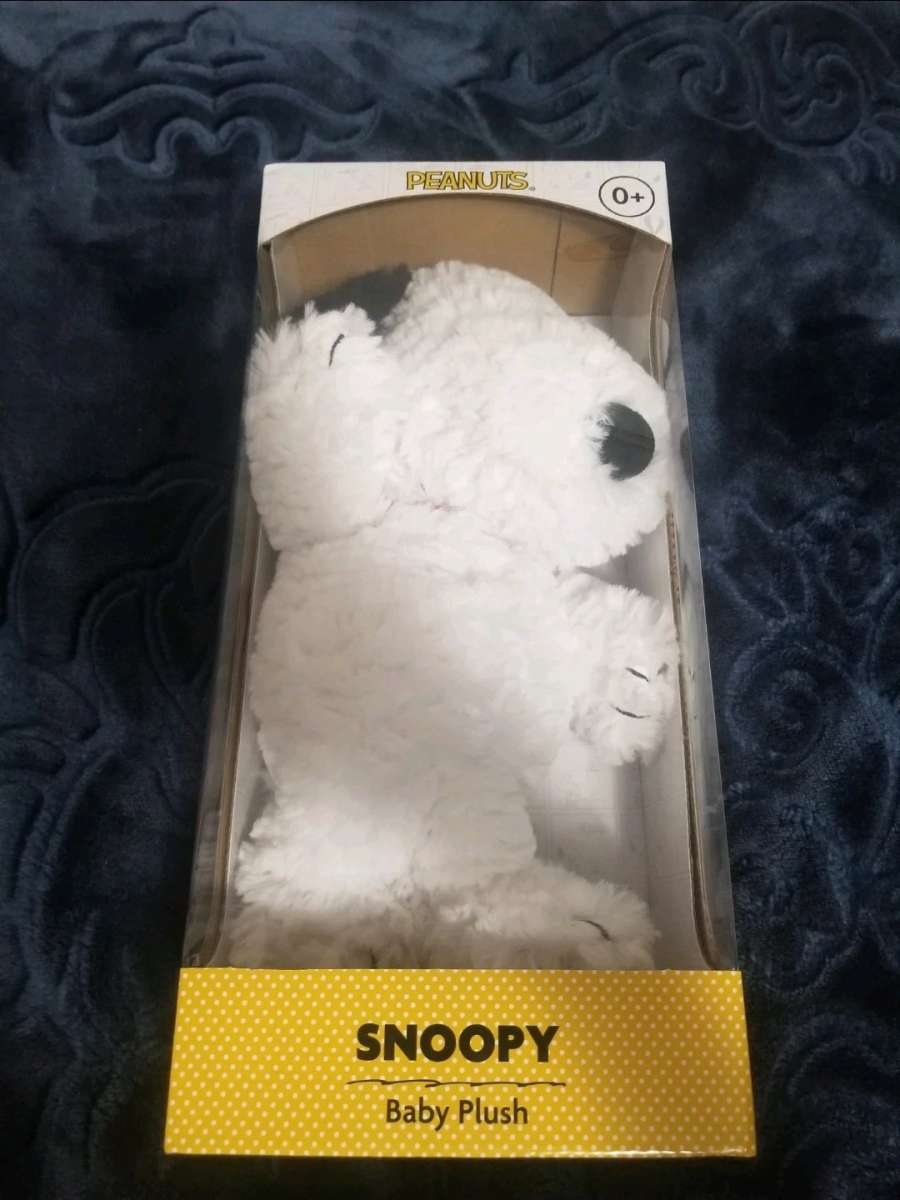 Peanuts Snoopy Plush New