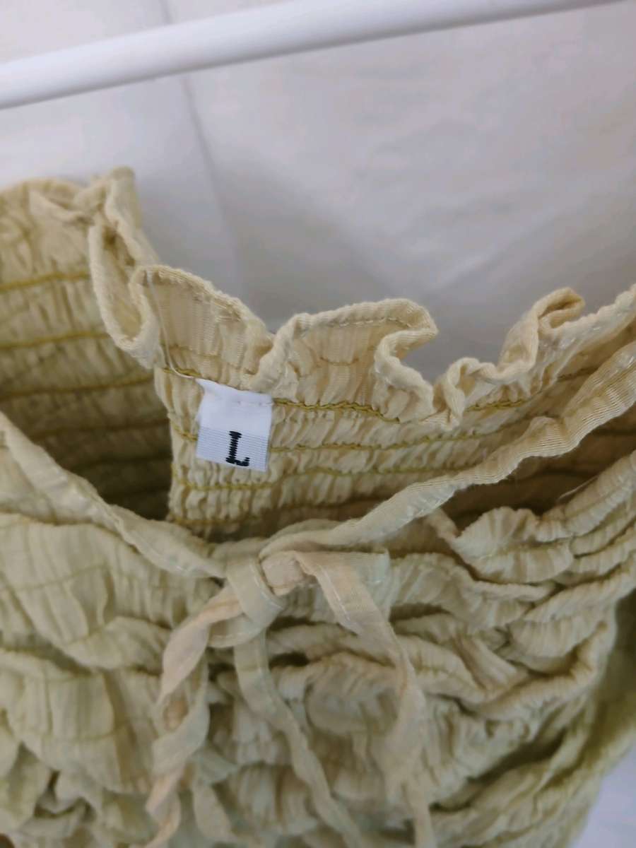 Womans Shirt Puffy Shoulders