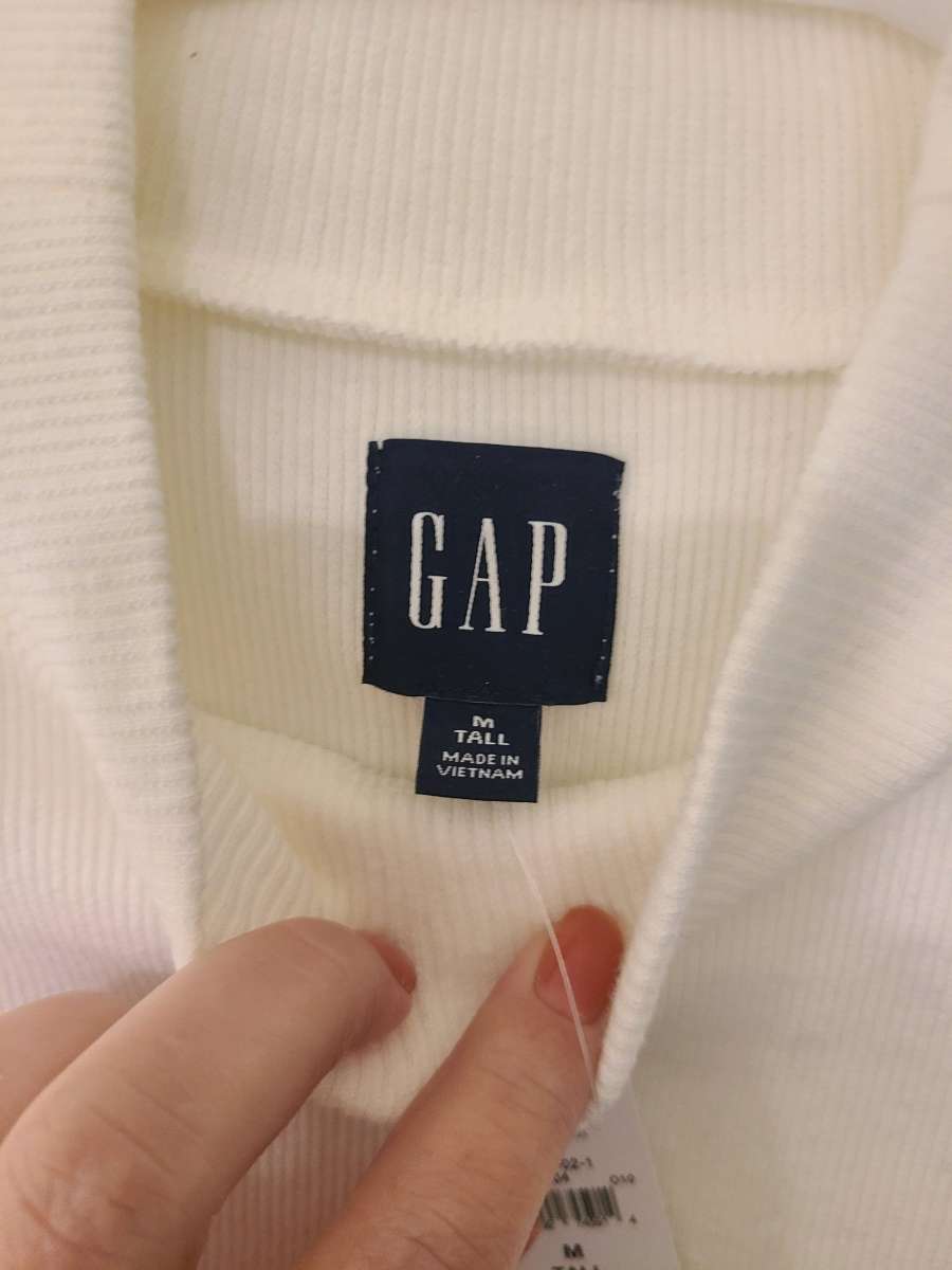 Gap white peekaboo shoulder mock neck top