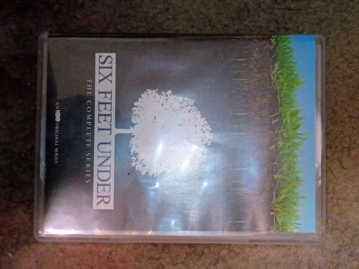 Six Feet Under The Complete Series USED 5season to watch