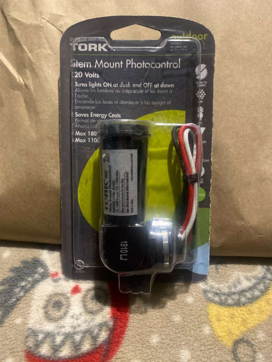 TORK RKP221 Outdoor Stem Mount Photocell Photocontrol Switch