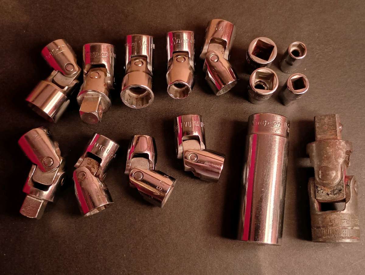 15 SnapOn Sockets