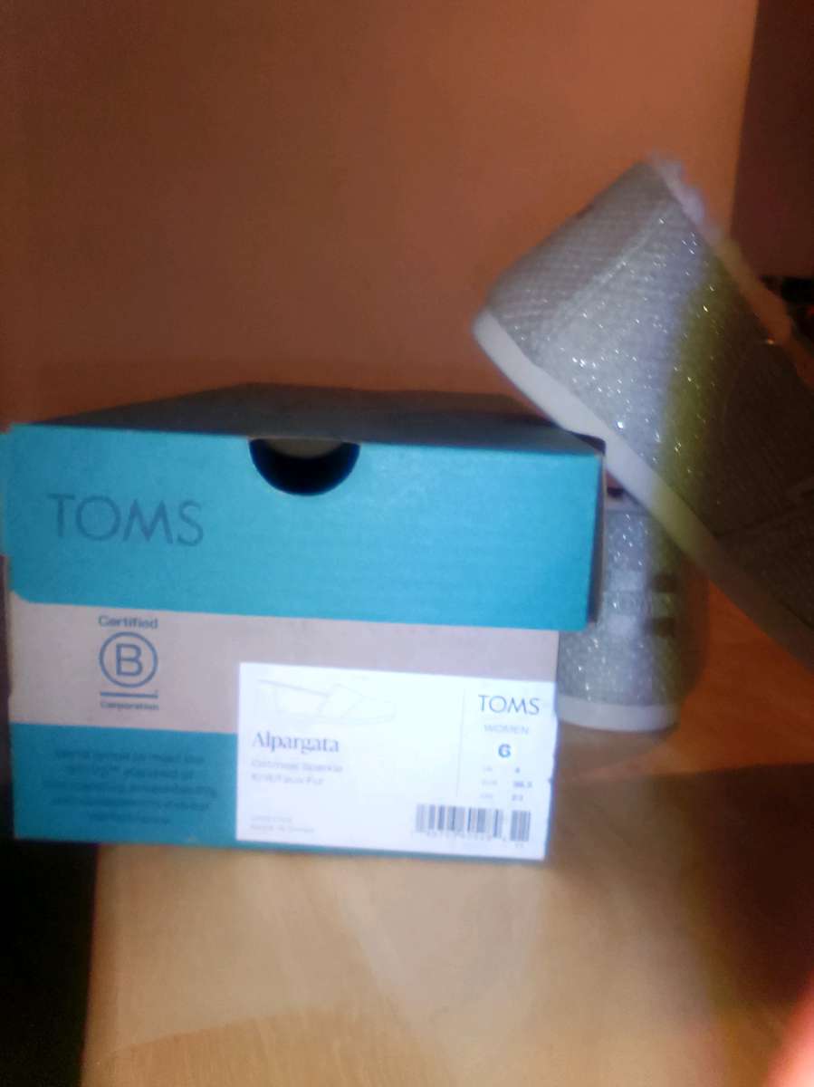 Toms Shoes