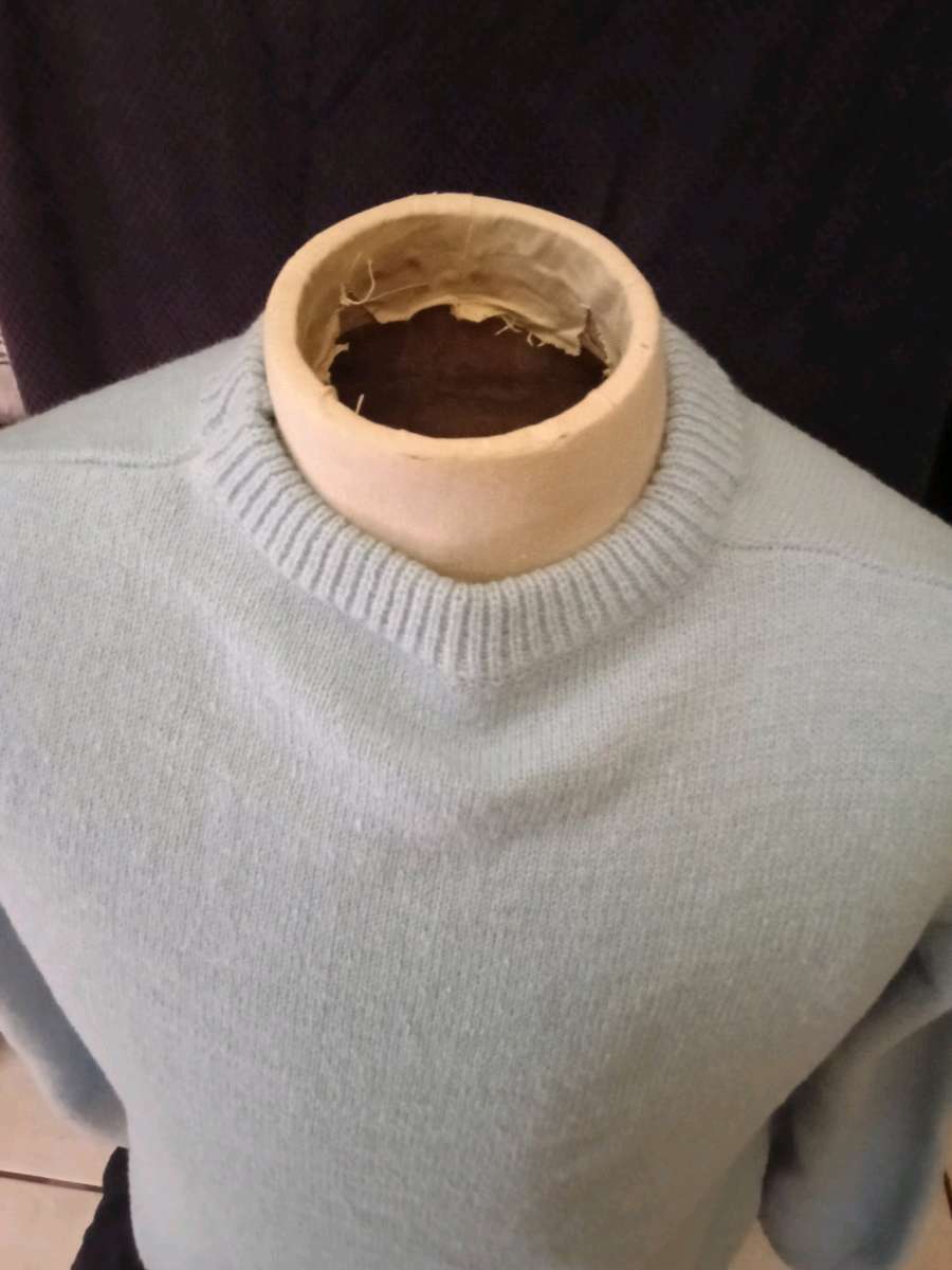 Sky Blue Neck SWEATER size M