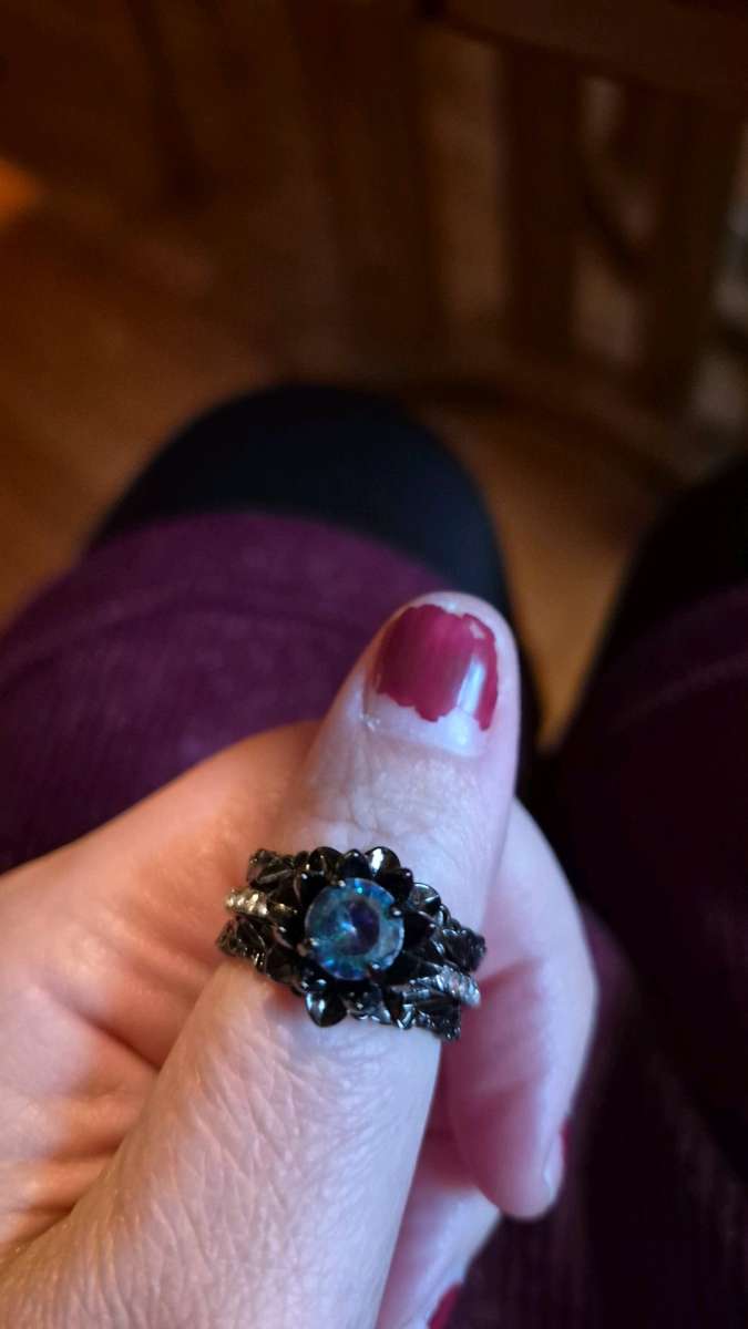 NEW flower and leaf 3pc ring set size 9