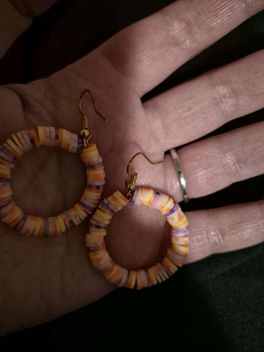 NEW Multicolor bead earrings