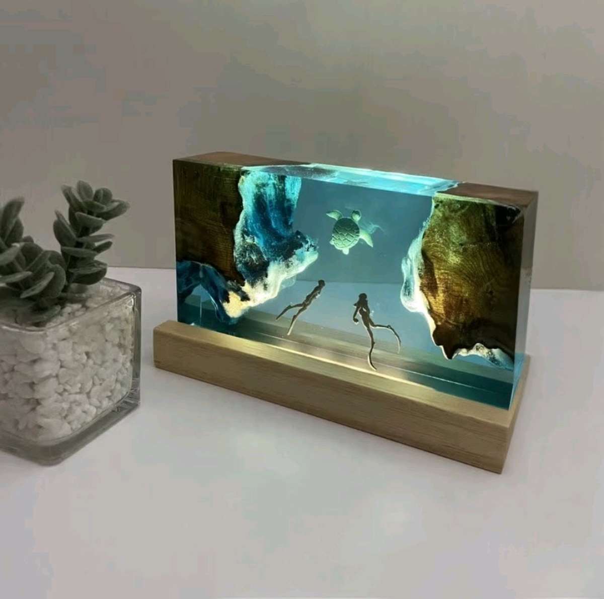 Ocean Scene Light