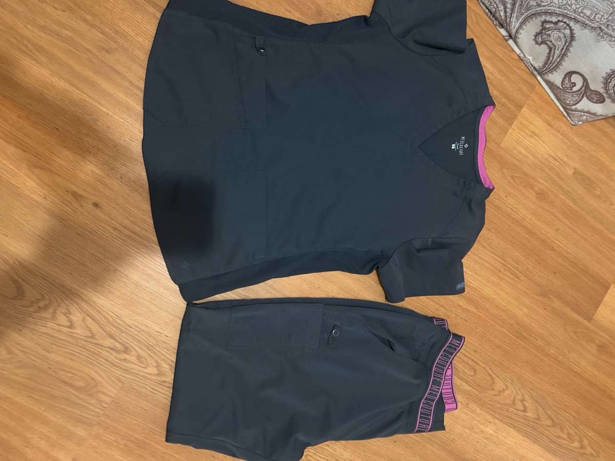 womens scrubs