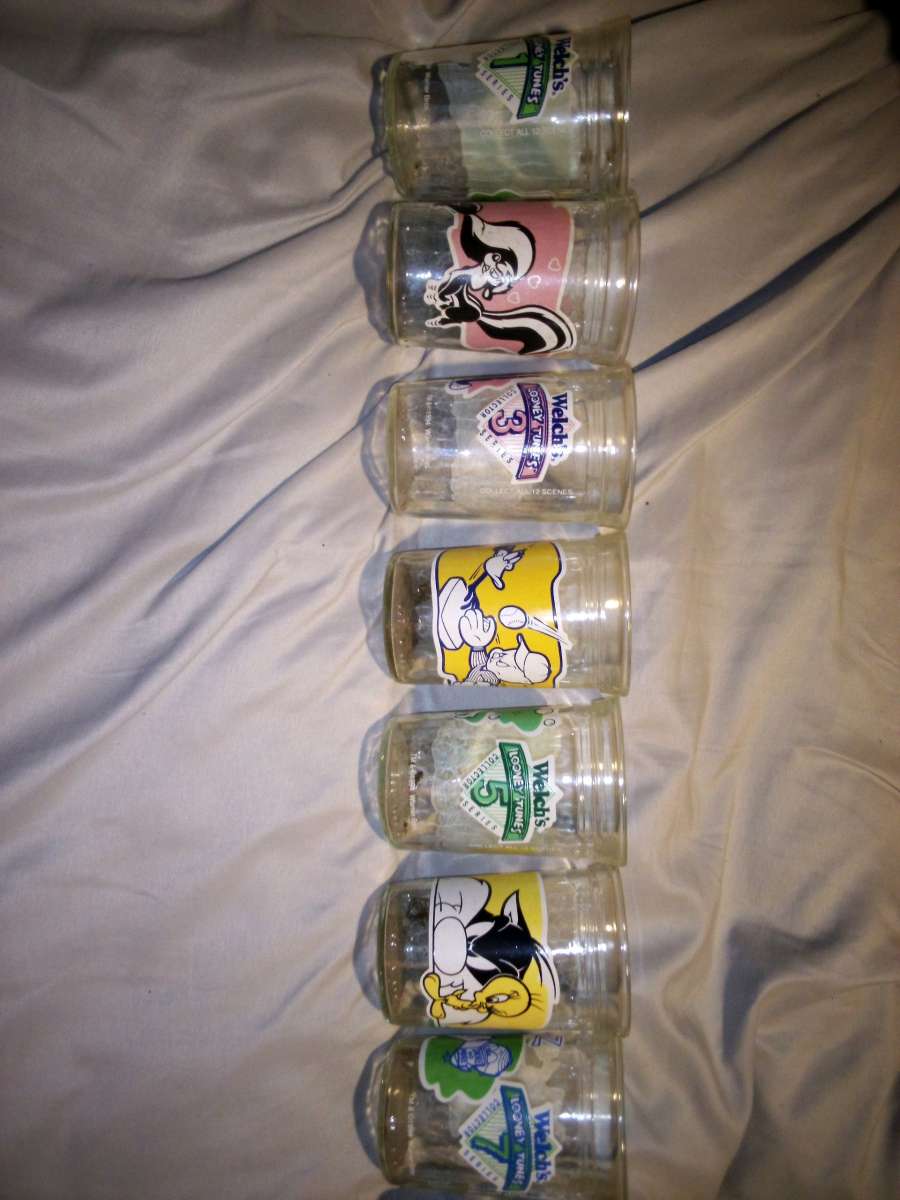 Welchs Looney Tunes collector series
