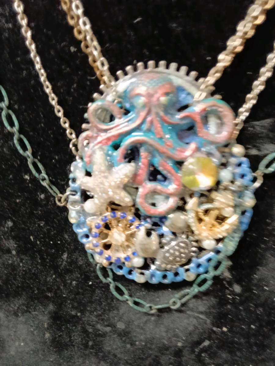 octopus with an ocean view