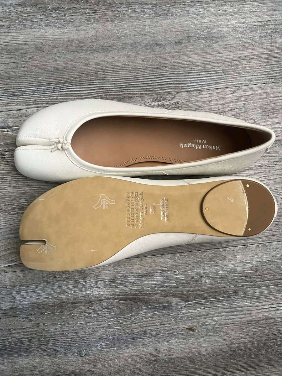 maison margiela tapi flats ballet in white leather size 7US