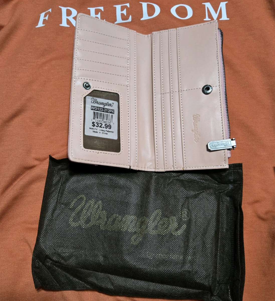 Wrangler Cow Print BiFold Wallet in Pink Cow print