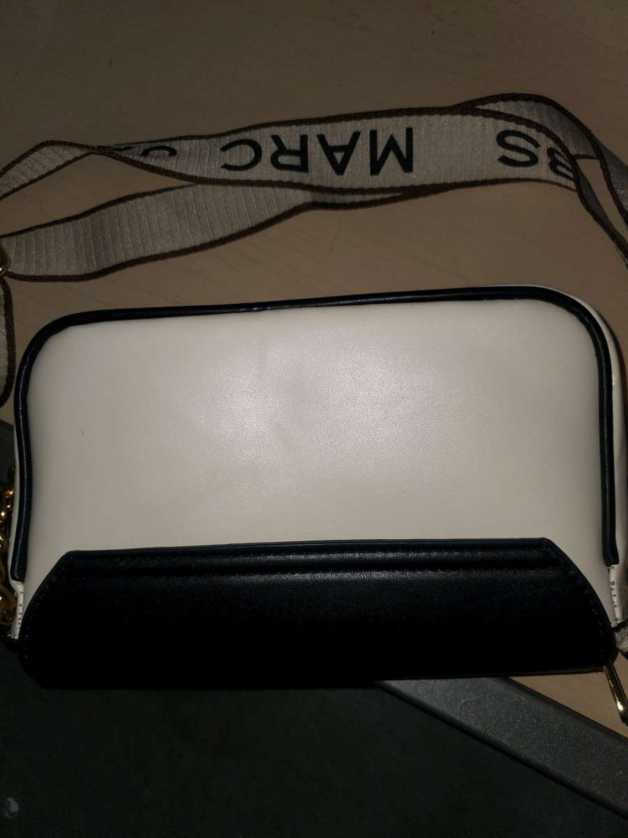 Marc Jacobs Stylish Black and White Crossbody Bag