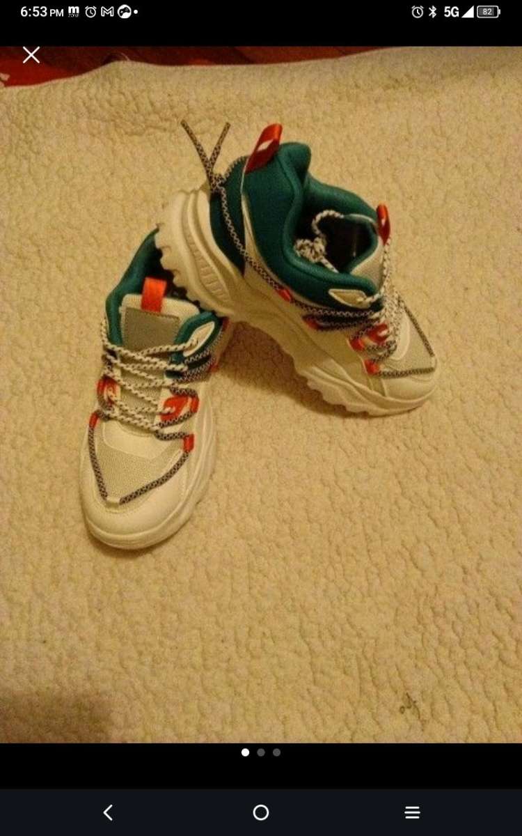 Womens Comfortable Fashion sneakers