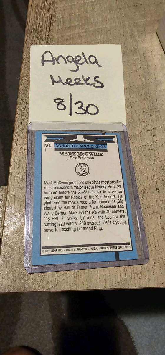 Mark McGwire Replica Signature Baseball w Card