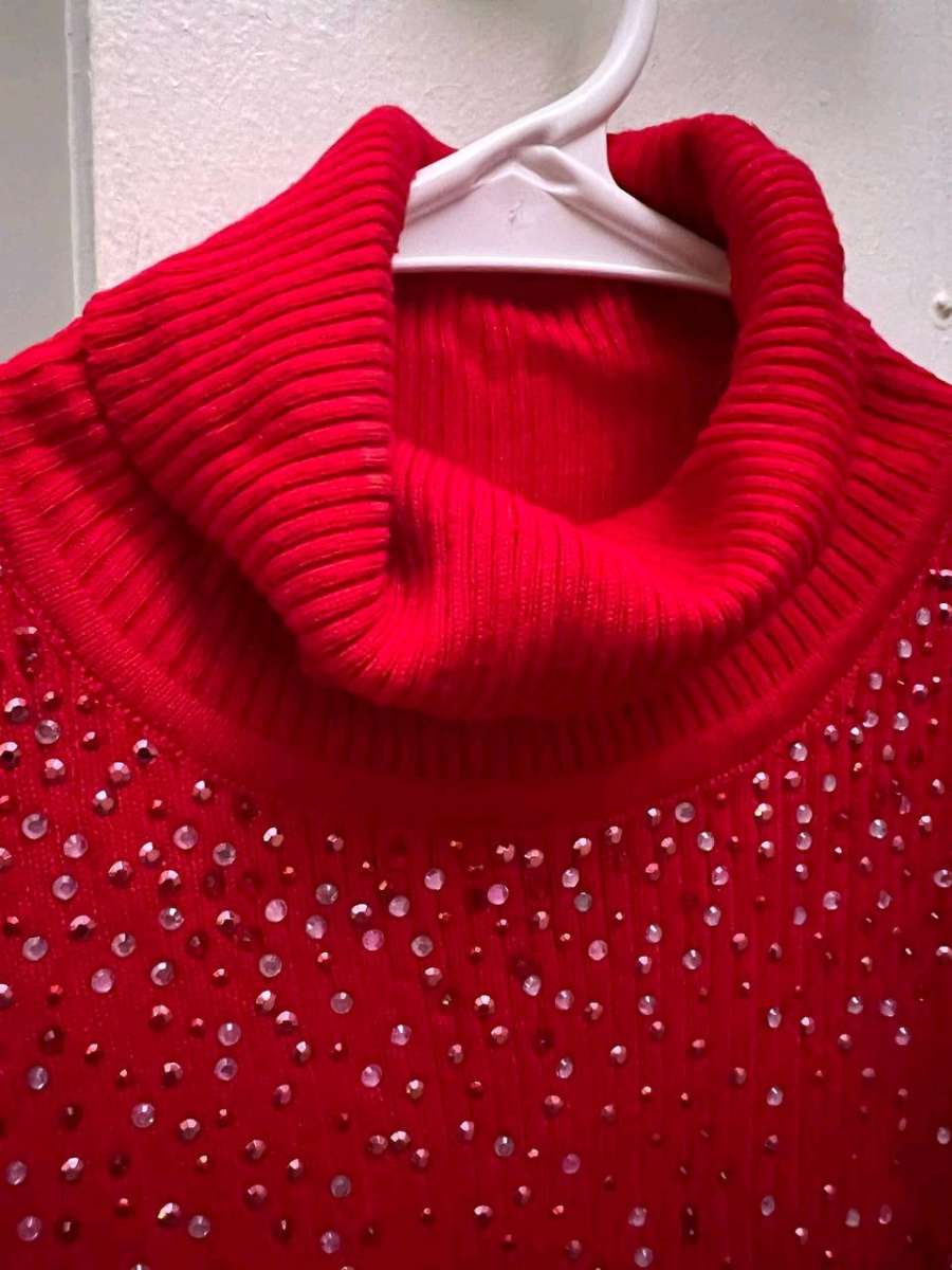 Elegant Red Ribbed Knit Turtleneck with Sparkly Crystals