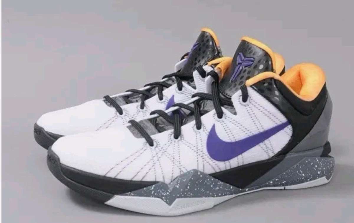 NBW Mens Nike Zoom Kobe 7 System Opening Day Shoes