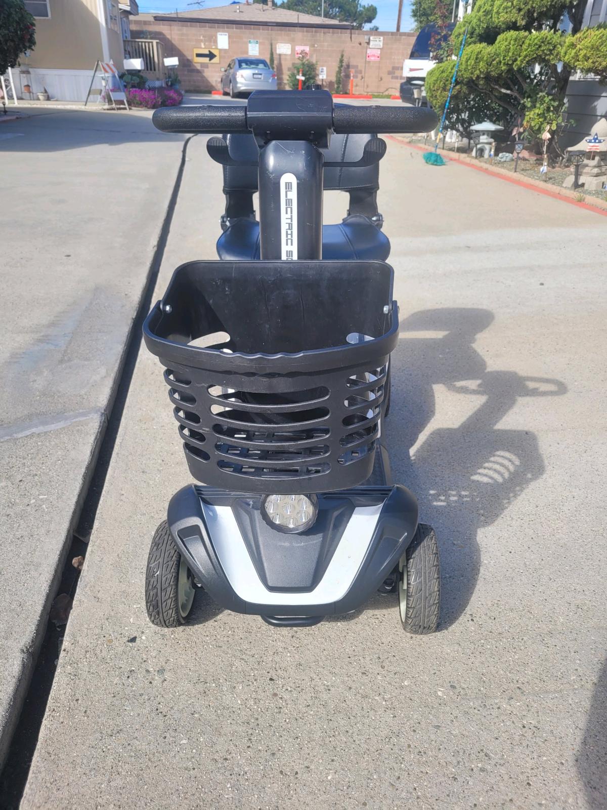 Electric scooter