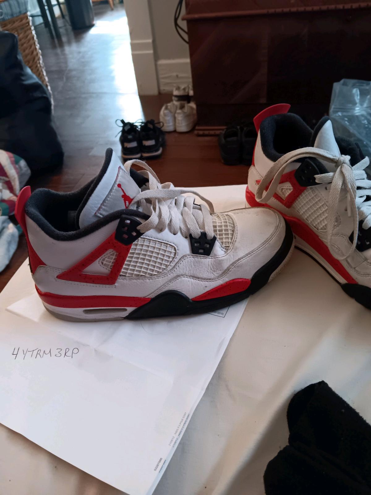 Air Jordan 4 Retro