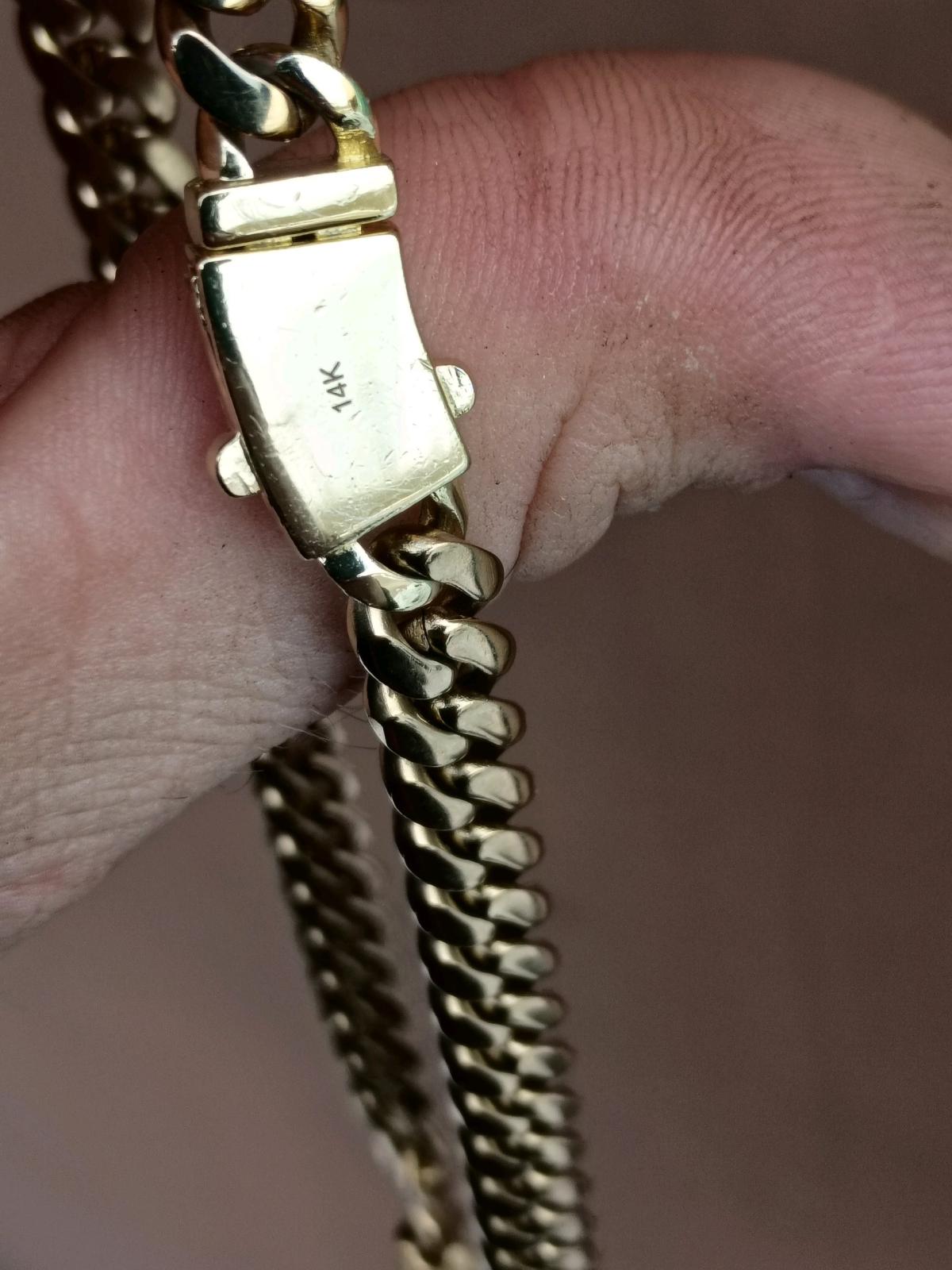 14k gold Cuban link chain