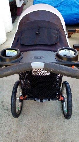 Baby trend expedition jogging stroller