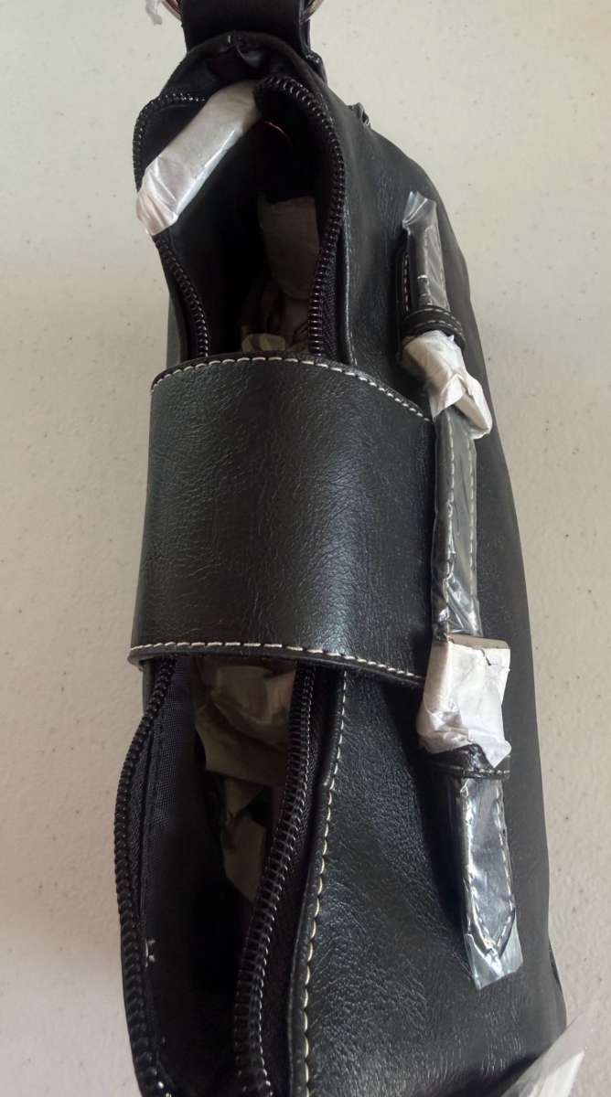 Black Handbag  Shoulder Bag  BRAND NEW