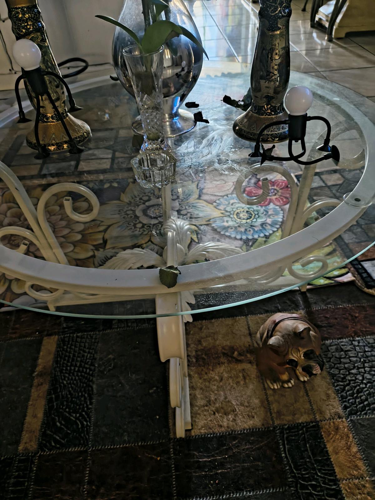 livingroom center top glass table