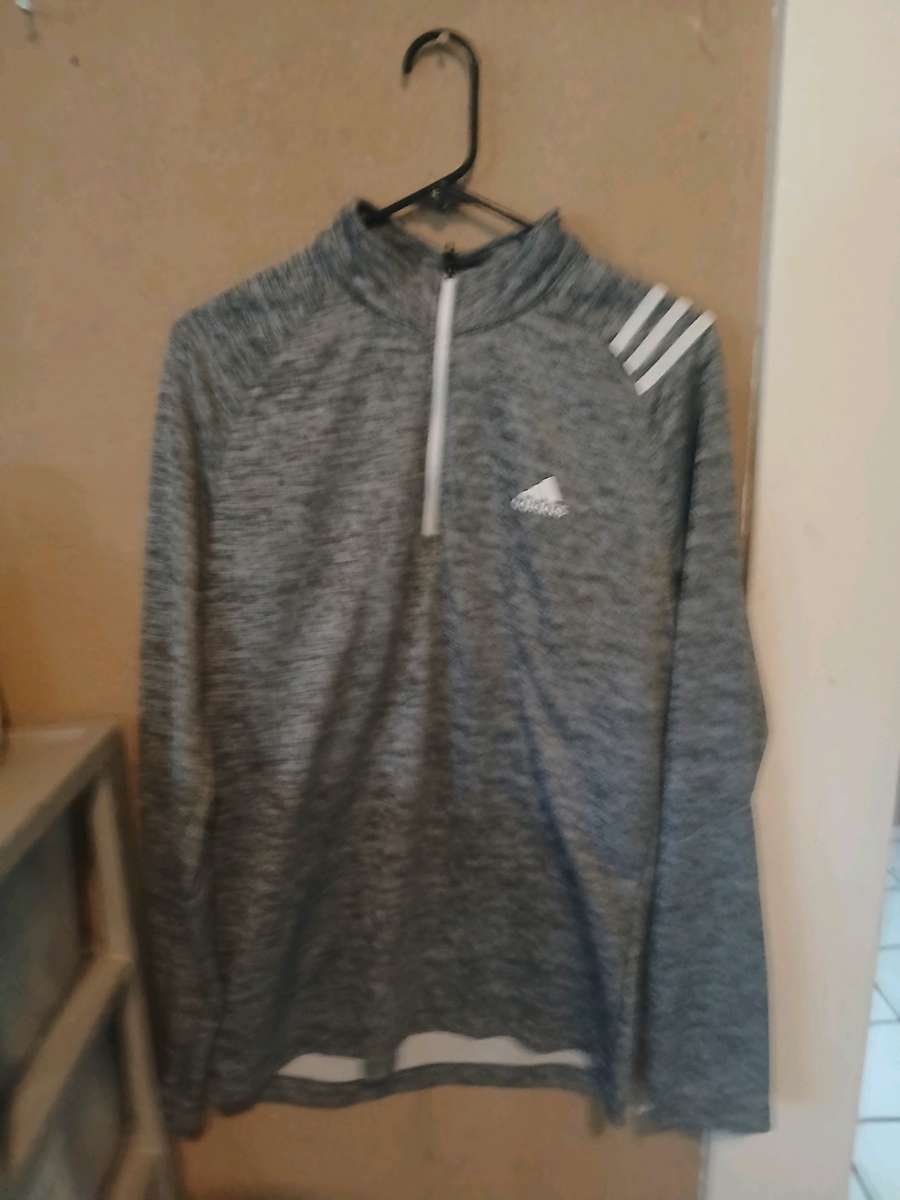 Adidas sweater