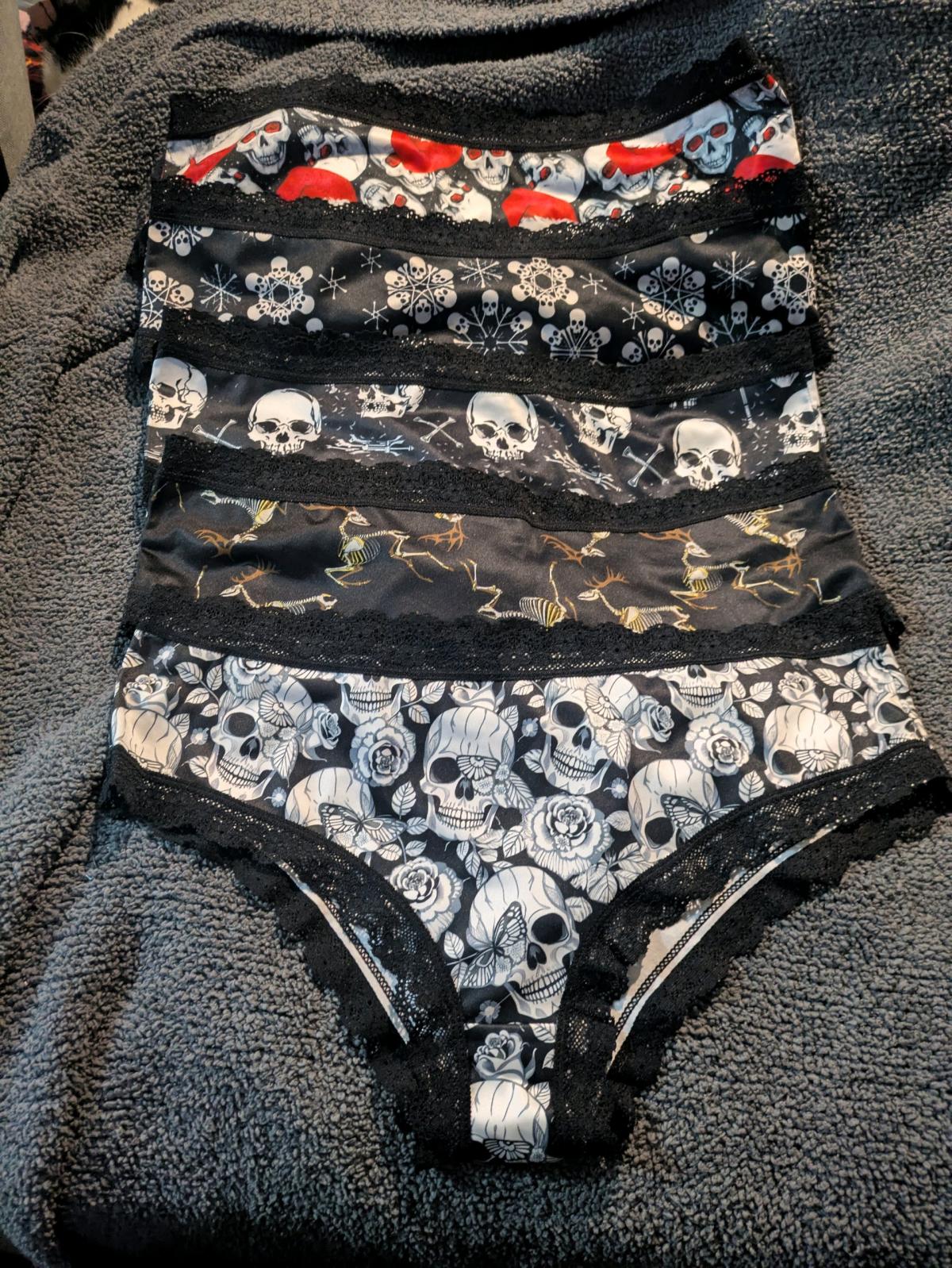10 Pairs XL Wonens Gothic Skull Panties