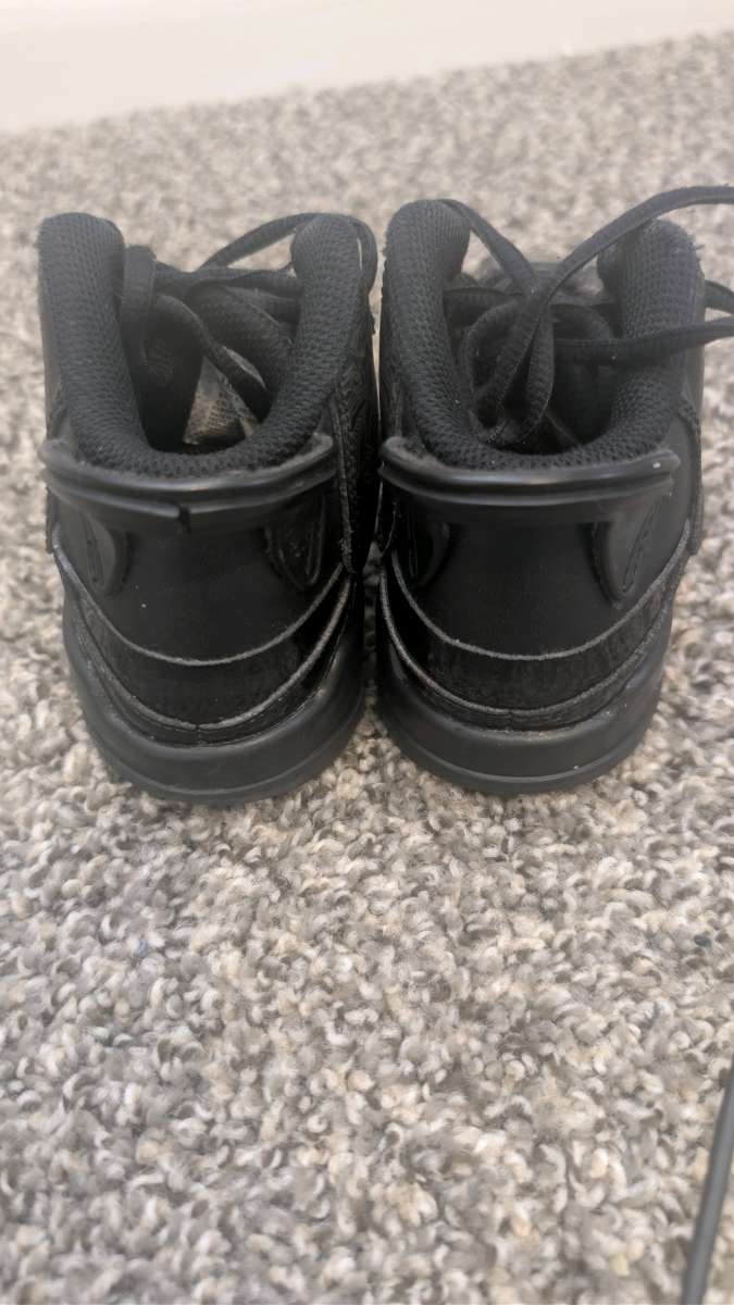 11c black Jordans