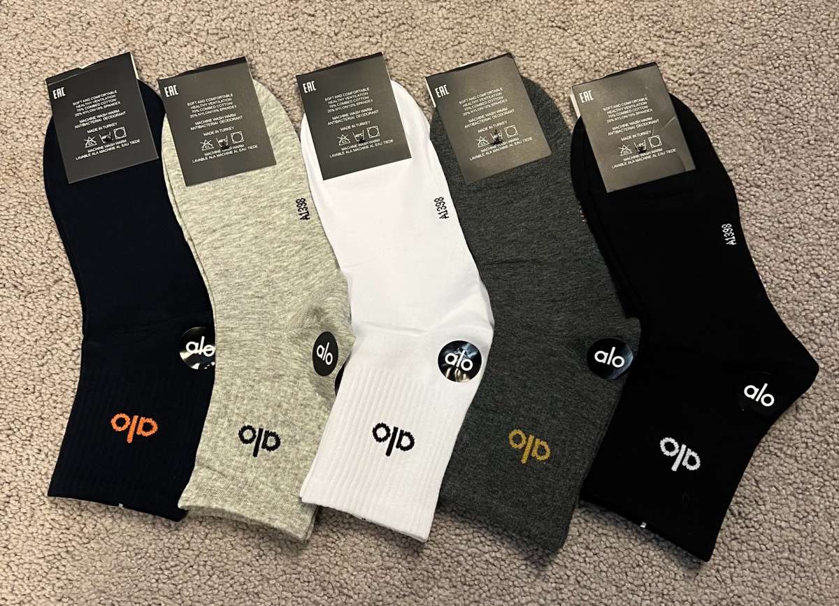 ALO Yoga Half Crew Socks unisex Medium