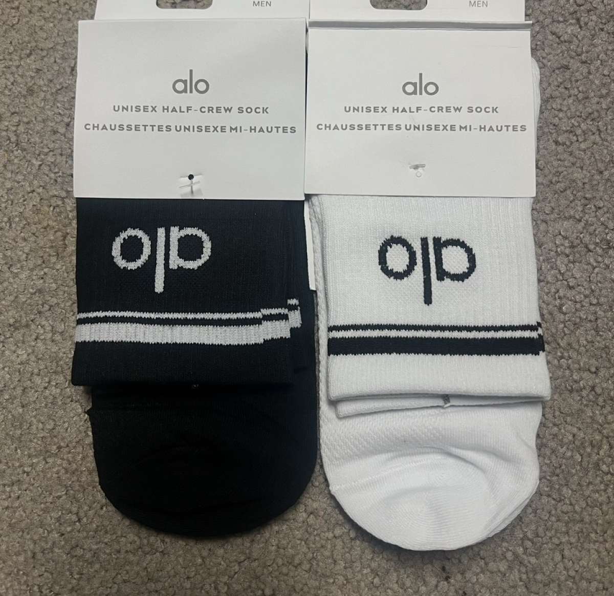 ALO Yoga Half Crew Unisex Socks Medium