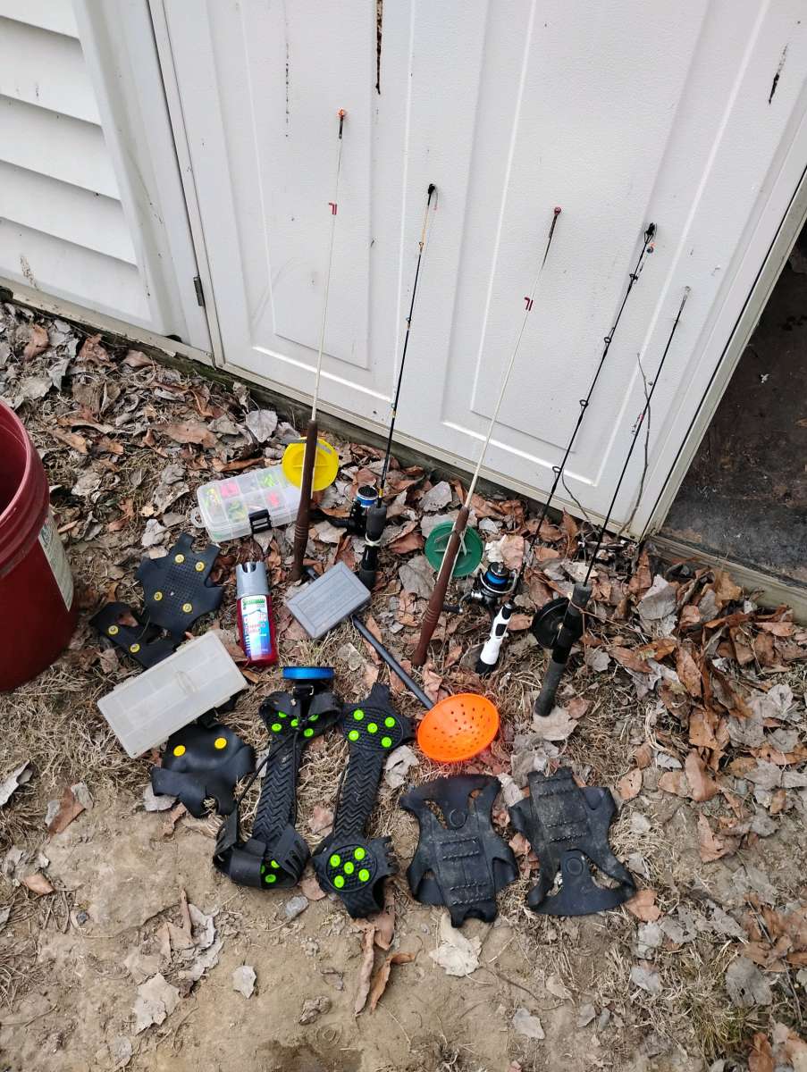 ice fishing rods n reels ect