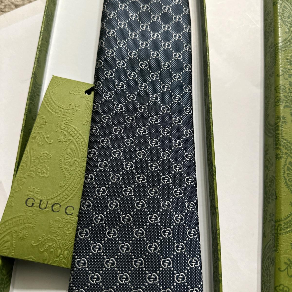 Gucci Mens tie