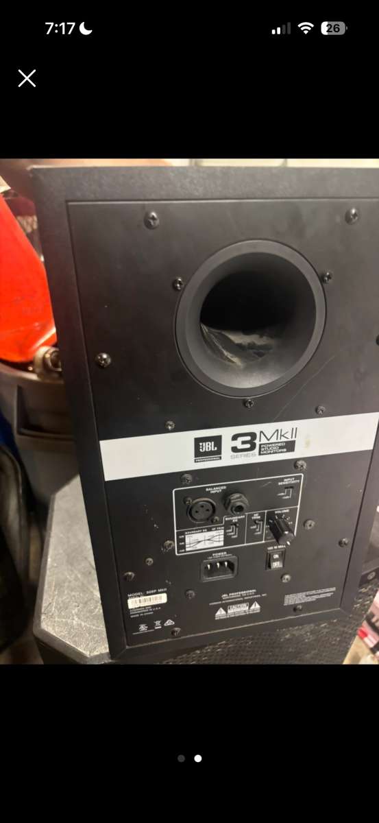 jbl studio monitor