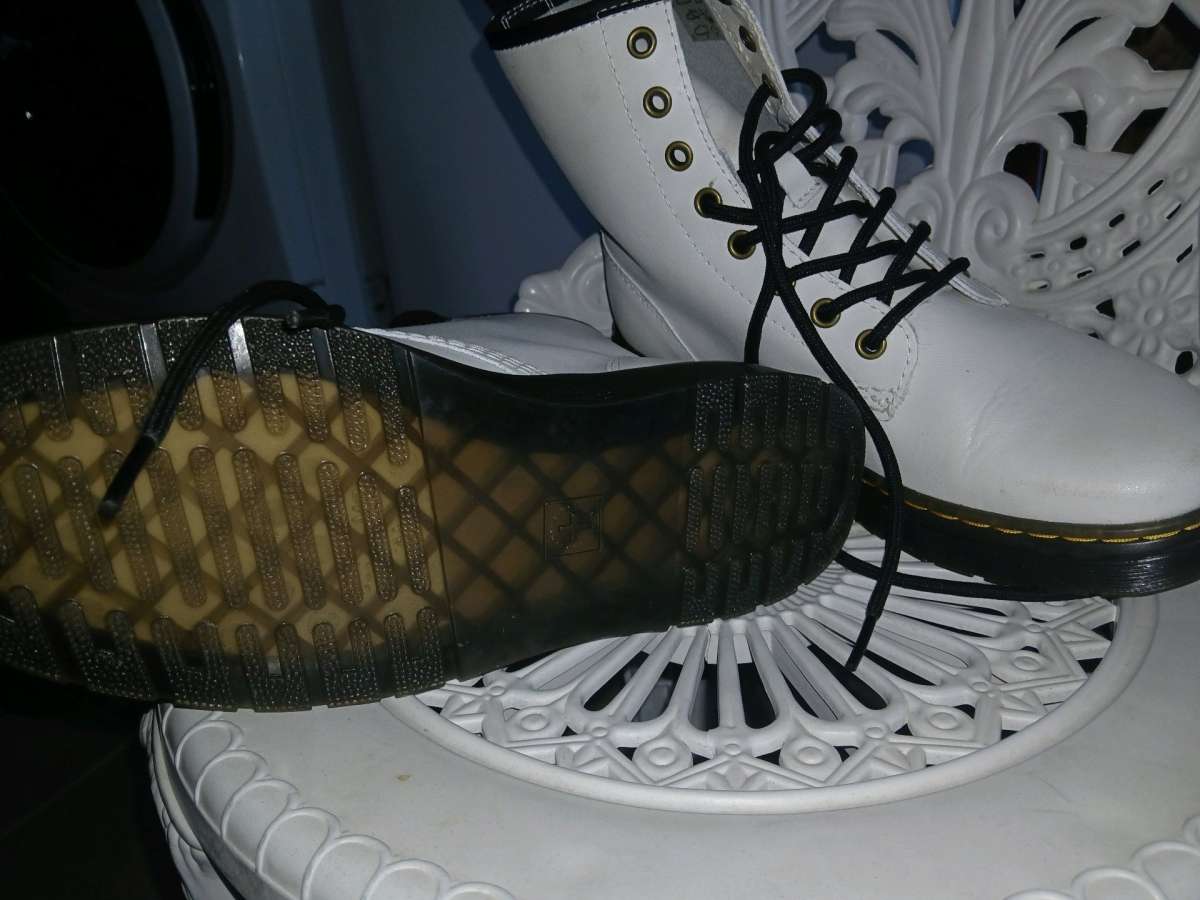 docmartin size 8 womans