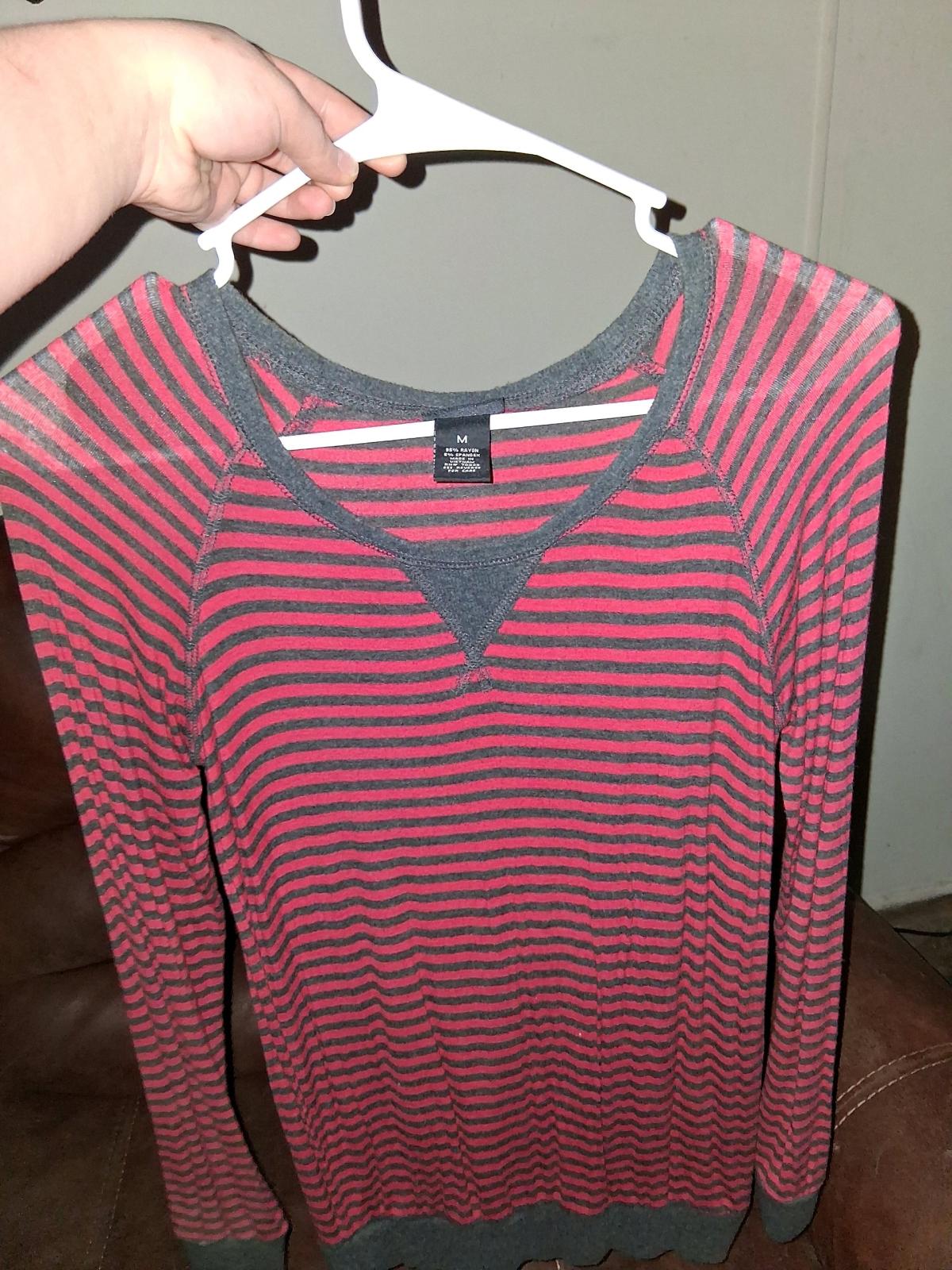 womens rue 21 red and black long sleeve shirt