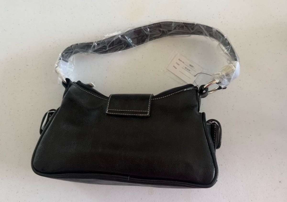 Black Handbag  Shoulder Bag  BRAND NEW
