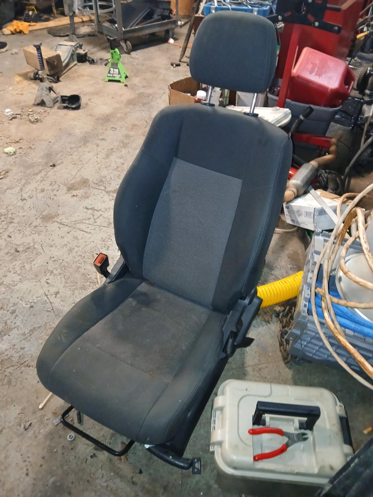 2017 JEEP PATRIOT 4x4 PASSENGER SEAT