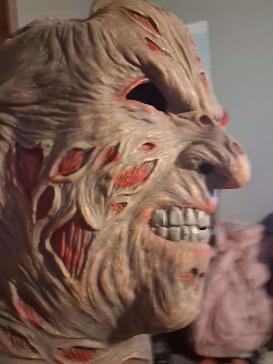 freedy Kruger mask