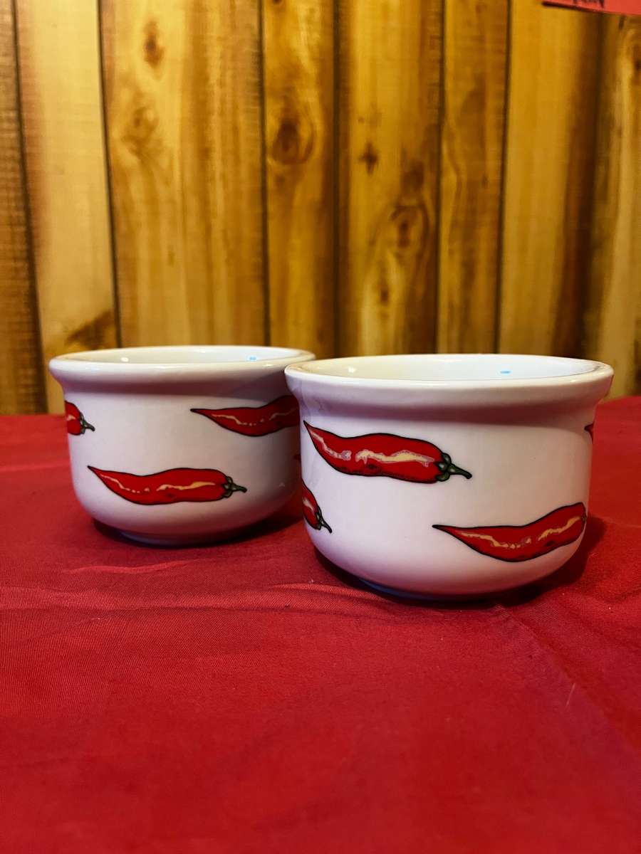 2 Piece Set of Brazilian Chili Pepper Ceramic Bowls