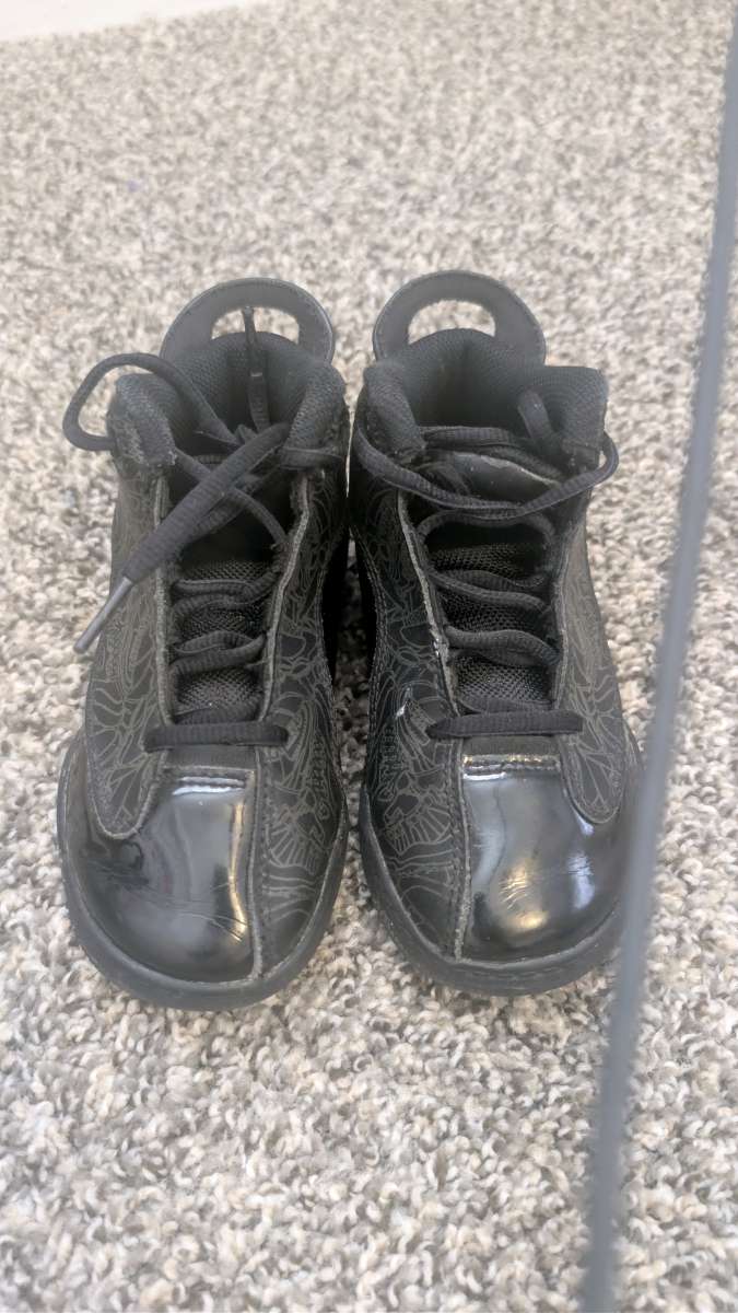 11c black Jordans