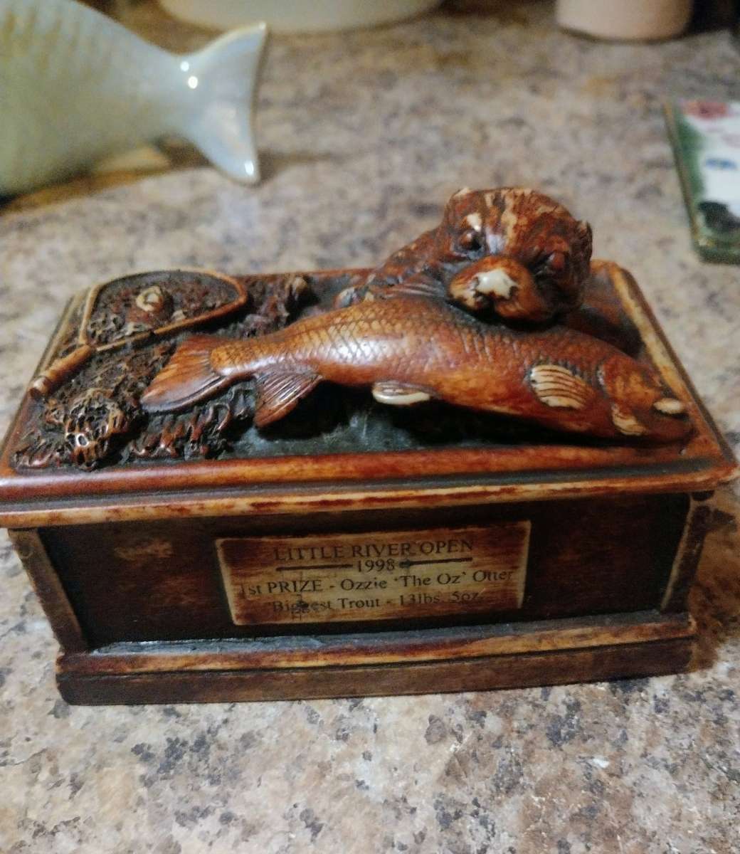 Ozzie The Otter Trout Trinker Box