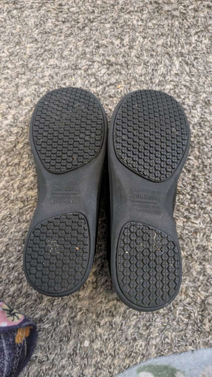 slip resistant work shoes