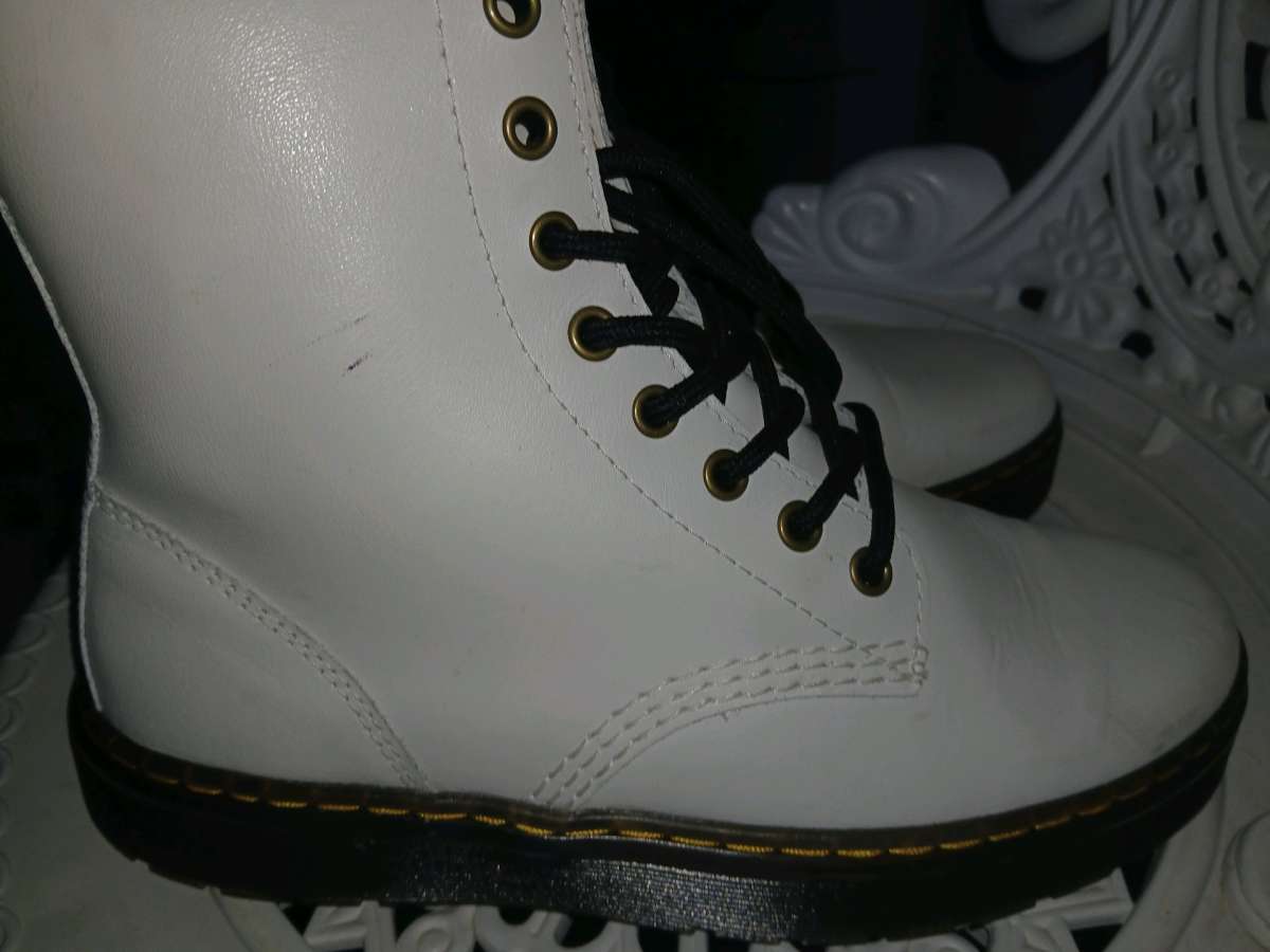 docmartin size 8 womans