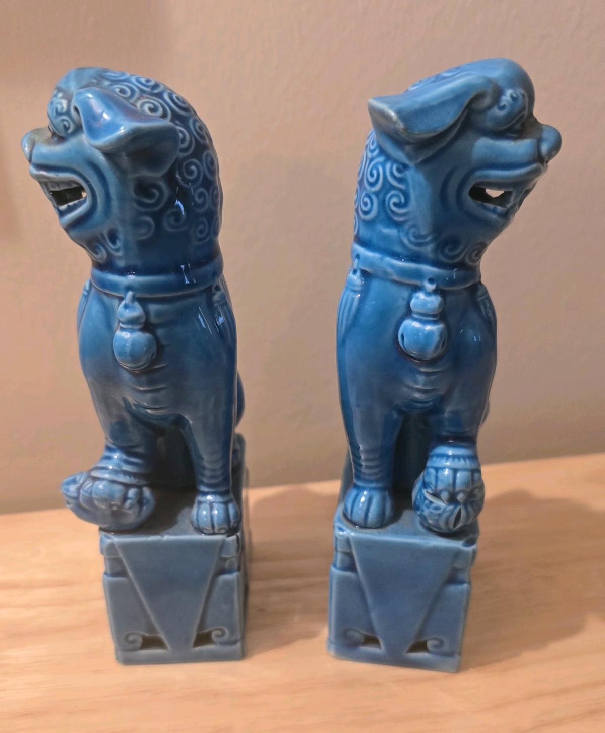 Pair of Vintage Chinese Porcelain Turquoise Foo Dog  Lion 6