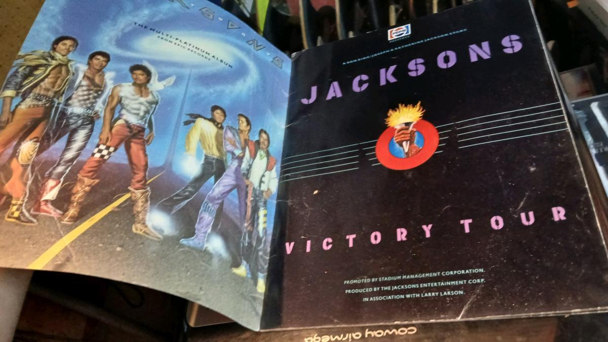 michael jackson ljn figure and tour program
